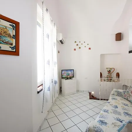 Lovely With View In Center Appartement *