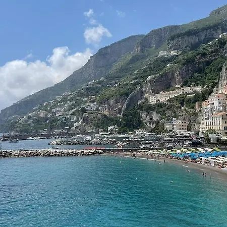 Lovely With View In Center Amalfi